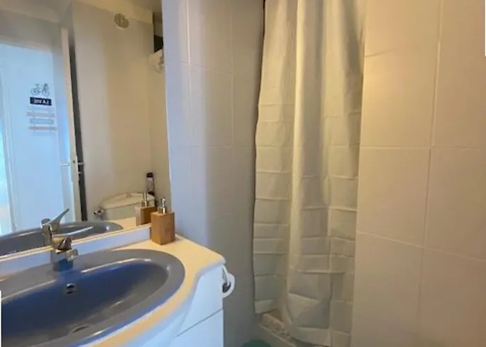 Duplex Familial 2 Avec Piscine Et Parking, Acces - Fr-1-782-55 *